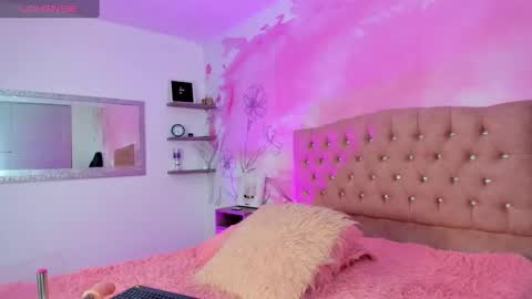 Emily Carter online show from December 2024 07:43:01 AM