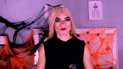 emily_castillo1_ online show from October 2025 05:49:02 AM