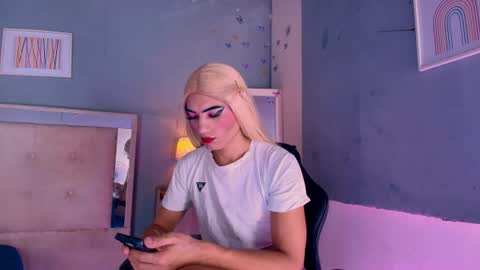emily_castillo1_ online show from July 2026 04:58:02 AM