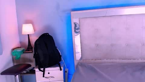 emily_castillo_1 online show from September 2025 02:44:01 AM
