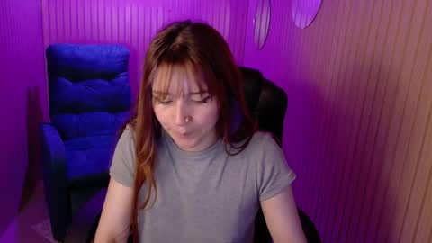 Snapshot of emily_cherry_ chatting on May 2026 02:25:02 PM Emily Cherry online show from May 2026 02:25:02 PM