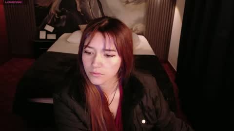 Snapshot of emily_cherry_ chatting on May 2026 01:51:01 PM Emily Cherry online show from May 2026 01:51:01 PM
