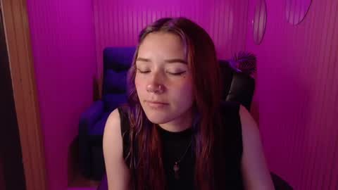 Snapshot of emily_cherry_ chatting on May 2026 03:54:01 PM Emily Cherry online show from May 2026 03:54:01 PM