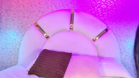 emily_dempsey online show from December 2025 07:44:01 PM