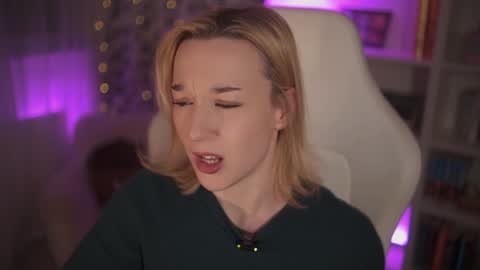 Em -  online show from January 2025 11:11:01 PM