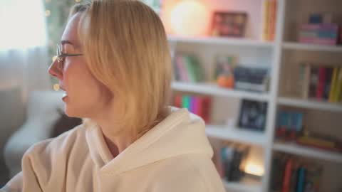 Em -  online show from January 2025 01:24:02 PM