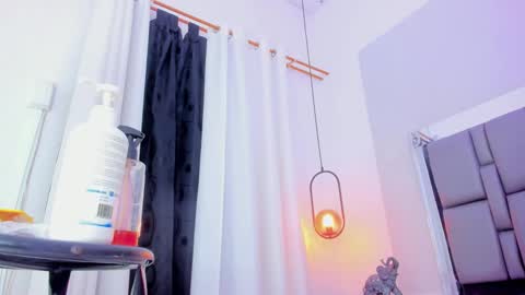 Emi  online show from February 2025 05:47:01 PM