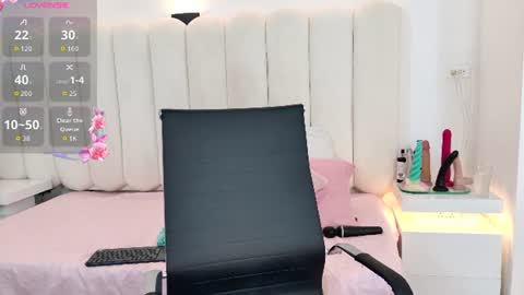 Snapshot of emily_hilton1 chatting on July 2026 06:14:02 PM emily_hilton1 online show from July 2026 06:14:02 PM