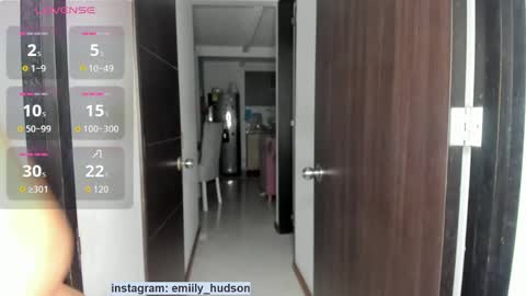 Snapshot of emily_huddson_ chatting on October 2025 12:05:02 AM independet model online show from October 2025 12:05:02 AM