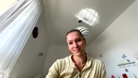 Emily  online show from October 2025 08:43:01 AM