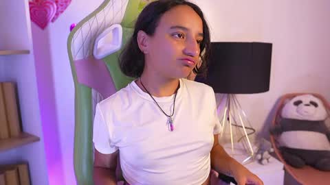 mily online show from May 2026 05:51:01 PM