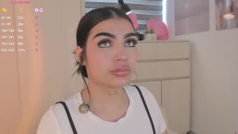 EmilyKenner  Independent model  online show from October 2025 12:17:01 PM