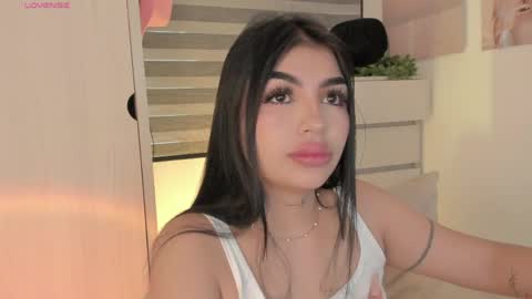 EmilyKenner  Independent model  online show from April 2026 12:24:01 PM