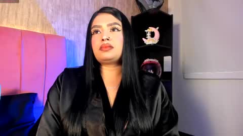 Snapshot of emily_klarence chatting on May 2026 08:05:01 PM Emily online show from May 2026 08:05:01 PM