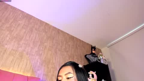 Snapshot of emily_klarence chatting on June 2026 07:17:01 PM Emily online show from June 2026 07:17:01 PM
