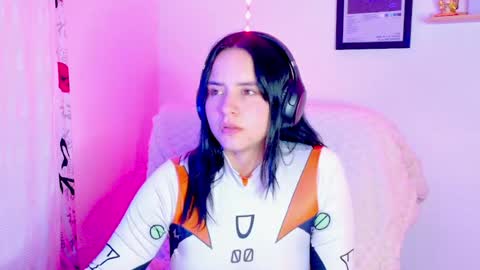 Snapshot of emily_lindey_ chatting on July 2026 10:21:02 AM Emily Lindey online show from July 2026 10:21:02 AM