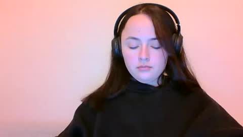 emily_morning_dew online show from January 2025 04:49:02 PM