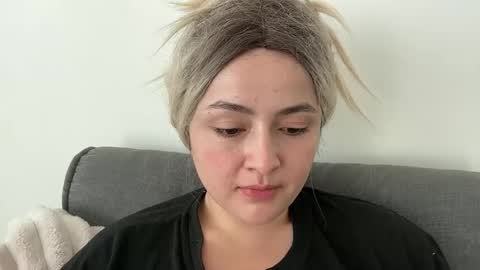 emily_morning_dew online show from September 2025 06:15:02 AM