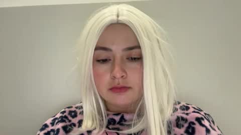 emily_morning_dew online show from November 2025 05:52:02 AM