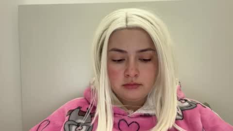 emily_morning_dew online show from December 2025 07:47:02 AM