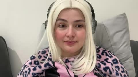 emily_morning_dew online show from January 2026 08:17:02 AM