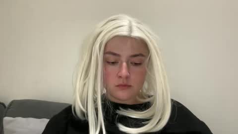 emily_morning_dew online show from April 2026 05:11:01 PM