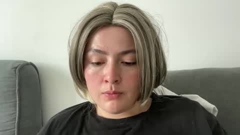 Snapshot of emily_morning_dew chatting on June 2026 08:06:01 AM emily_morning_dew online show from June 2026 08:06:01 AM