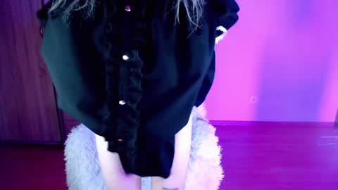 Lia online show from January 2025 11:50:01 PM