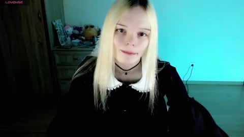 Lia online show from February 2025 08:24:01 PM