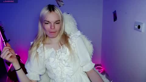 Lia online show from December 2025 03:41:02 PM