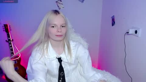 Snapshot of emily_nyaffe chatting on March 2026 05:07:02 PM Lia online show from March 2026 05:07:02 PM