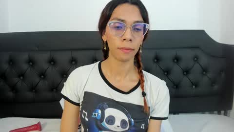 EMILY online show from September 2025 09:59:02 PM