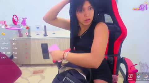 Snapshot of emily_rosse04 chatting on October 2025 12:28:01 PM online show from October 2025 12:28:01 PM