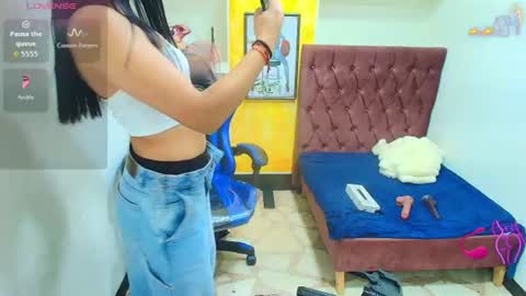 Snapshot of emily_rosse04 chatting on July 2026 01:52:01 PM online show from July 2026 01:52:01 PM
