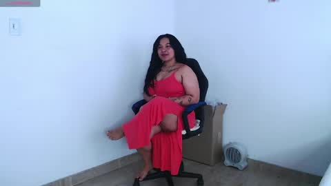 Snapshot of emily_rousee1 chatting on May 2026 04:35:02 PM Sofia Gomez online show from May 2026 04:35:02 PM