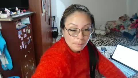 Emily online show from October 2025 07:38:01 AM
