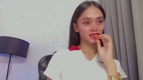 Snapshot of emily_sexyslut chatting on January 2025 02:20:01 PM emily_sexyslut online show from January 2025 02:20:01 PM