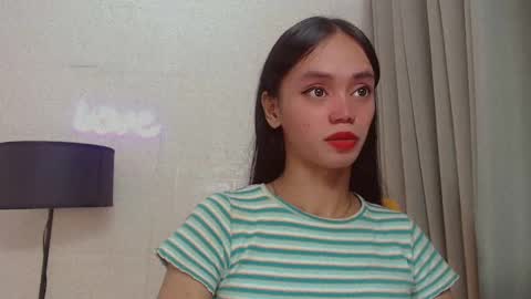 Snapshot of emily_sexyslut chatting on January 2025 06:03:02 PM emily_sexyslut online show from January 2025 06:03:02 PM