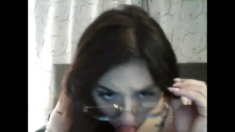 Snapshot of emily_smith29 chatting on December 2024 11:40:02 PM emi online show from December 2024 11:40:02 PM