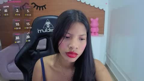 emily_smith_t online show from June 2026 07:37:02 PM