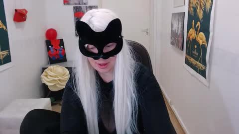 Snapshot of emily_york18 chatting on February 2025 04:14:01 PM Emily online show from February 2025 04:14:01 PM
