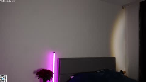 emilybatee online show from September 2025 06:45:01 PM