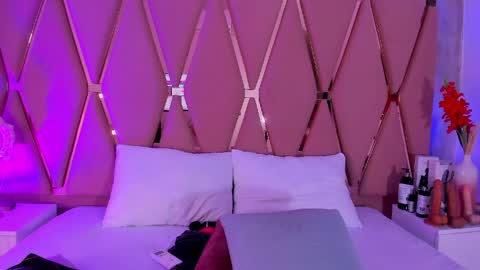 Emily online show from April 2026 01:52:02 AM