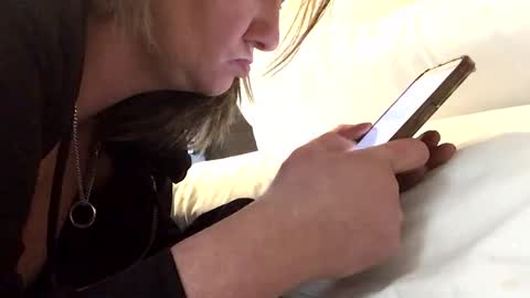 Snapshot of emilyclear chatting on May 2026 11:44:02 PM emilyclear online show from May 2026 11:44:02 PM