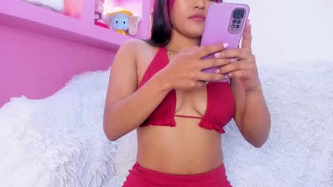 Snapshot of emilycristal chatting on March 2025 02:12:02 AM Emily online show from March 2025 02:12:02 AM