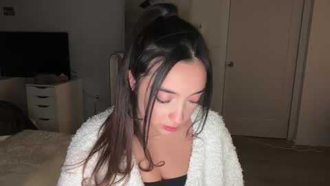 emilyfawn online show from November 2025 05:39:01 AM