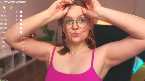 Snapshot of emilyforelsket chatting on December 2024 01:03:01 PM Emily online show from December 2024 01:03:01 PM
