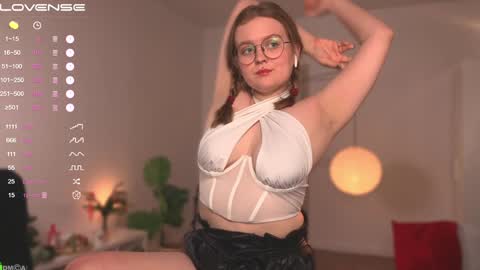 Snapshot of emilyforelsket chatting on January 2025 03:23:02 PM Emily online show from January 2025 03:23:02 PM