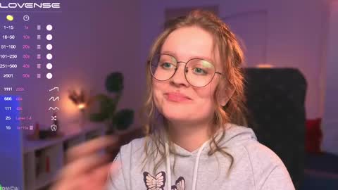 Snapshot of emilyforelsket chatting on February 2025 06:33:02 PM Emily online show from February 2025 06:33:02 PM