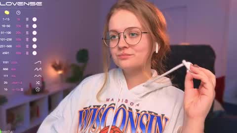 Snapshot of emilyforelsket chatting on February 2025 12:21:01 PM Emily online show from February 2025 12:21:01 PM